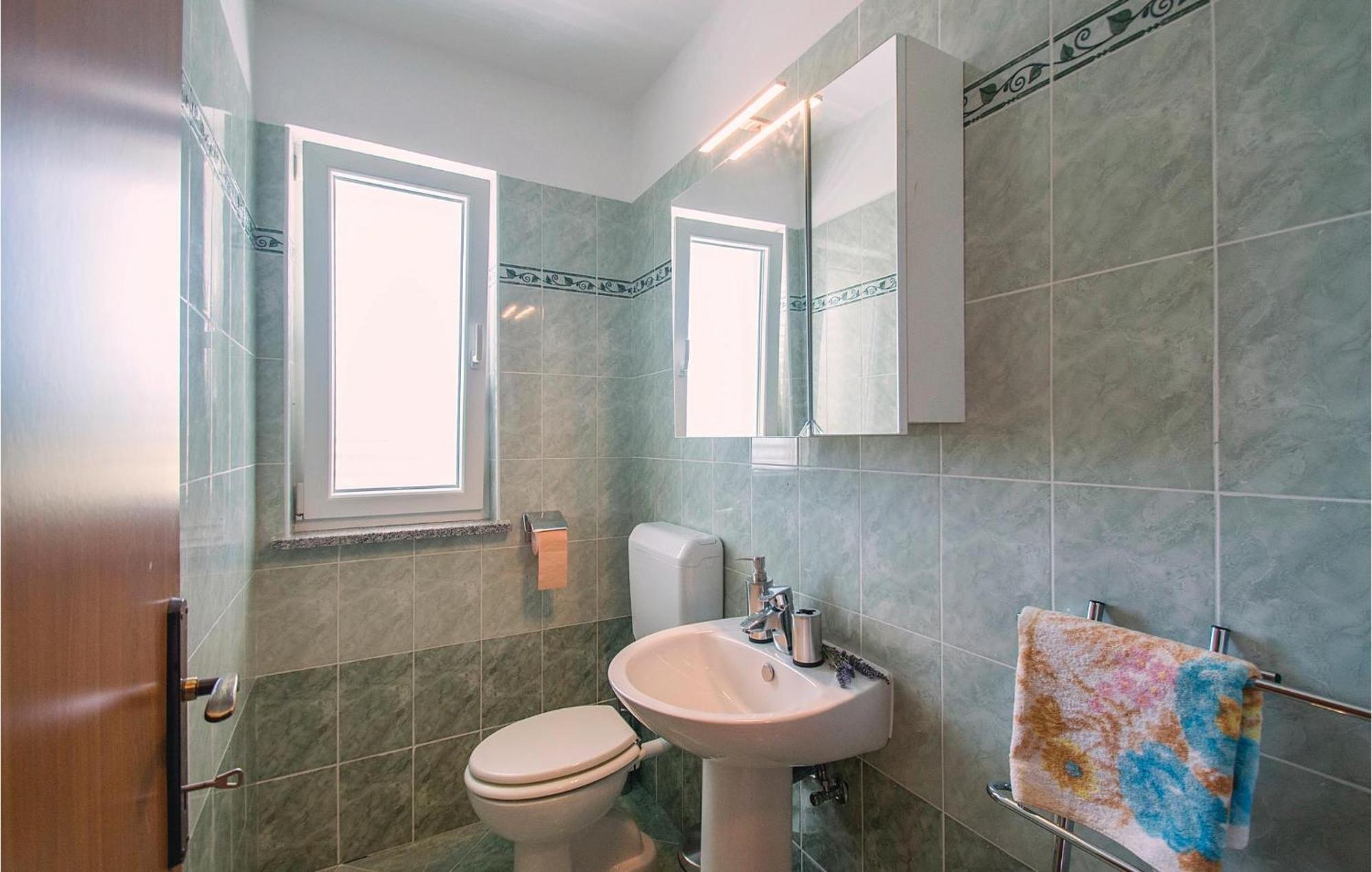 Amazing Apartment In Labin With House Sea View Exteriör bild
