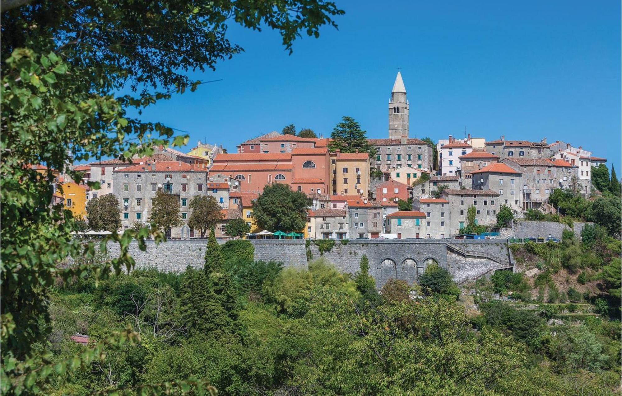 Amazing Apartment In Labin With House Sea View Exteriör bild