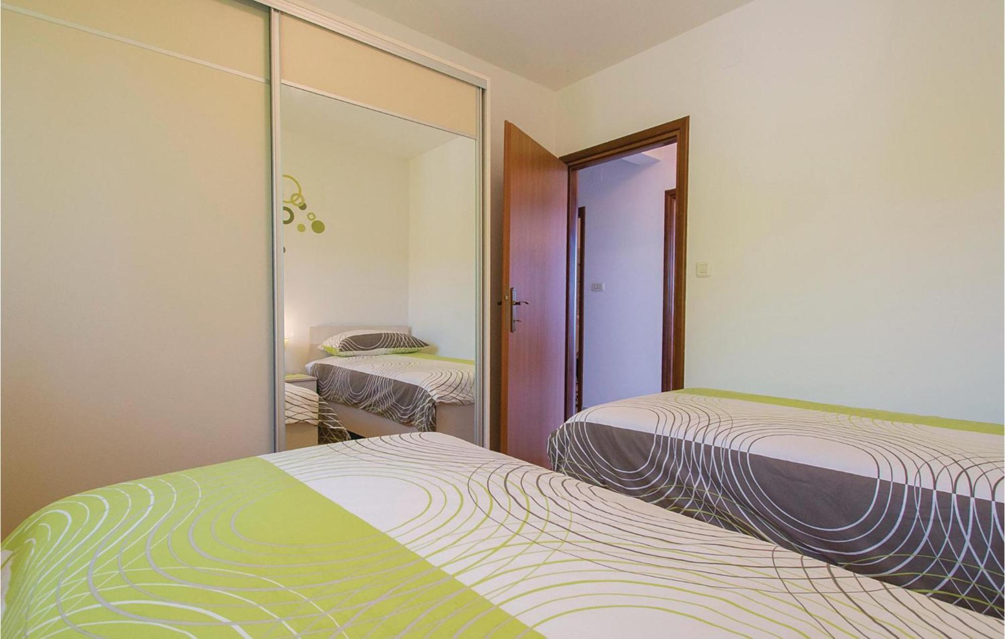 Amazing Apartment In Labin With House Sea View Exteriör bild
